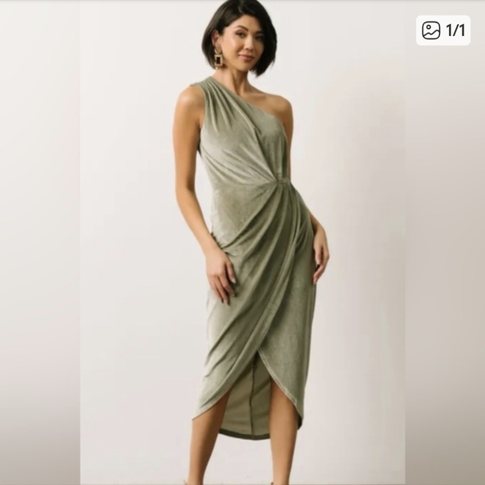 Baltic Born Kourtney Velvet One Shoulder Dress Sage Size Large